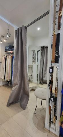Fonds De Commerce
        
        - 80 m²