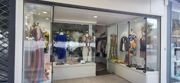 Fonds De Commerce
        
        - 80 m²