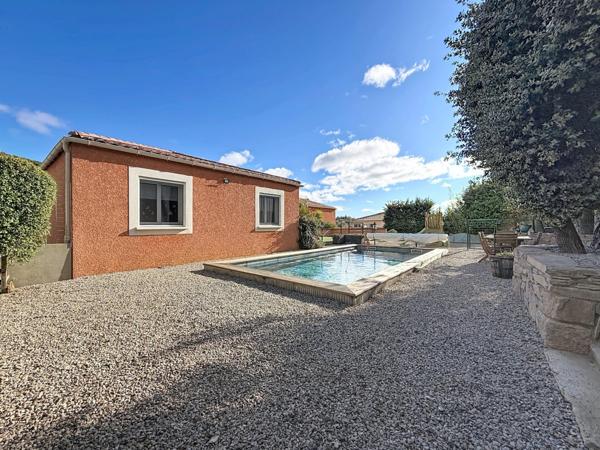CLERMONT L'HERAULT (34)-Maison à vendre 6 pièces - 173,6 m2 habitables (197 m2 au sol) - Terrain arboré et clos avec piscine de 960 m2 - Garage double - Dépendance de 42 m2 au sol