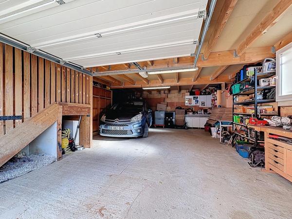 CLERMONT L'HERAULT (34)-Maison à vendre 6 pièces - 173,6 m2 habitables (197 m2 au sol) - Terrain arboré et clos avec piscine de 960 m2 - Garage double - Dépendance de 42 m2 au sol