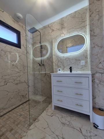 MAISON DE 2025 DE 149.50 M2 HABITABLE SUR UN TERRAIN DE 3700 M2 AVEC 4 CHAMBRES DONT UNE CHAMBRE PARENTALE AU RDC