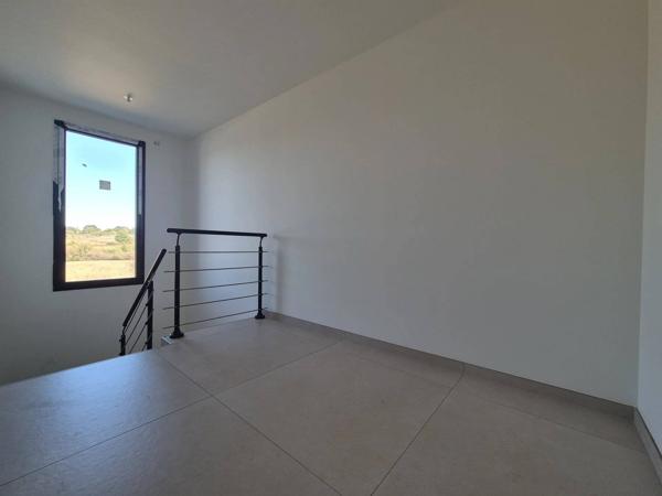 MAISON DE 2025 DE 149.50 M2 HABITABLE SUR UN TERRAIN DE 3700 M2 AVEC 4 CHAMBRES DONT UNE CHAMBRE PARENTALE AU RDC