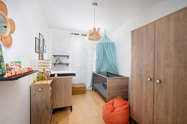 APPARTEMENT 4 PIÈCES AVEC TERRASSE SUD-OUEST ET PARKING - RÉSIDENCE NEUVE 680 000 € ** - Référence 6718-AH