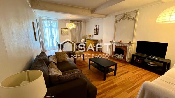 Maison de ville 8 pieces, 5 chambres, 289 m2