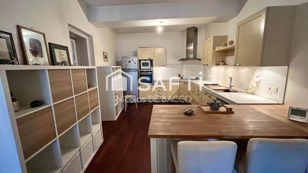 Maison de ville 8 pieces, 5 chambres, 289 m2