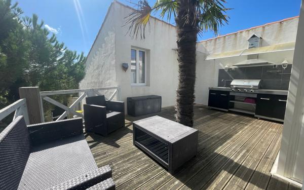 Maison à vendre    6 pièces •  Port-des-Barques