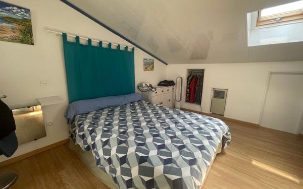 Maison à vendre    6 pièces •  Port-des-Barques