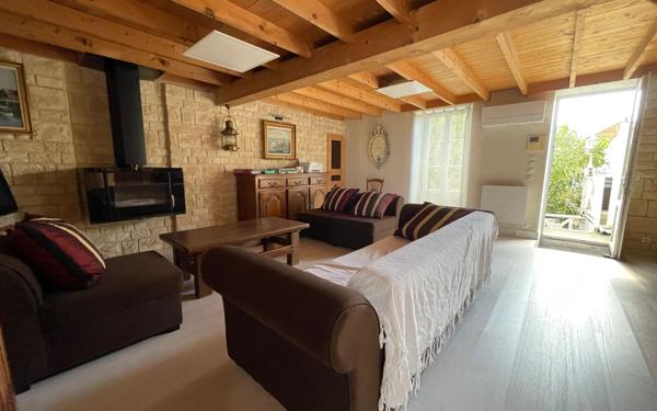 Maison à vendre    6 pièces •  Port-des-Barques