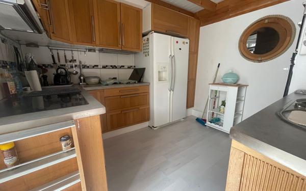 Maison à vendre    6 pièces •  Port-des-Barques