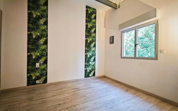 Appartement à vendre    3 pièces • 79 m2 La Salvetat-Saint-Gilles