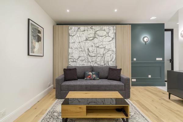 Grand studio meublé sur les quais du Rhône