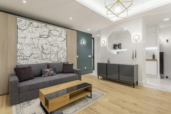 Grand studio meublé sur les quais du Rhône