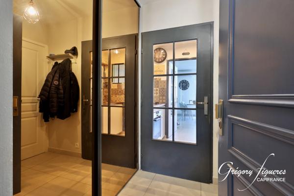 SAINT-PRIEST VILLAGE – Studio lumineux avec balcon, climatisation et garage