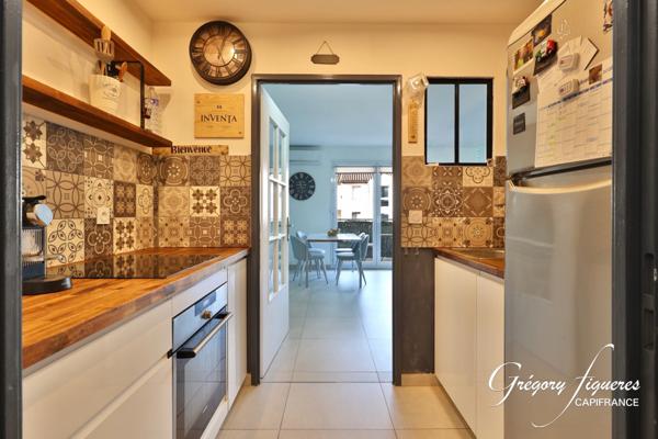 SAINT-PRIEST VILLAGE – Studio lumineux avec balcon, climatisation et garage