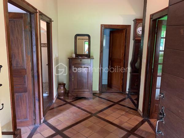 Maison en pierre de 240 m²