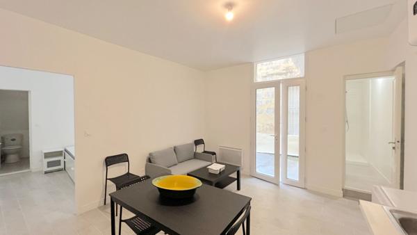 A VENDRE IMMEUBLE DE 3 APPARTEMENTS - SECTEUR BORDEAUX CAPUCINS / NANSOUTY , Bordeaux A VENDRE IMMEUBLE DE 3 APPARTEMENTS - SECTEUR BORDEAUX CAPUCINS / NANSOUTY , Bordeaux