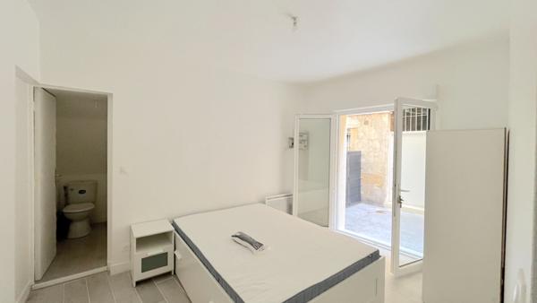 A VENDRE IMMEUBLE DE 3 APPARTEMENTS - SECTEUR BORDEAUX CAPUCINS / NANSOUTY , Bordeaux A VENDRE IMMEUBLE DE 3 APPARTEMENTS - SECTEUR BORDEAUX CAPUCINS / NANSOUTY , Bordeaux