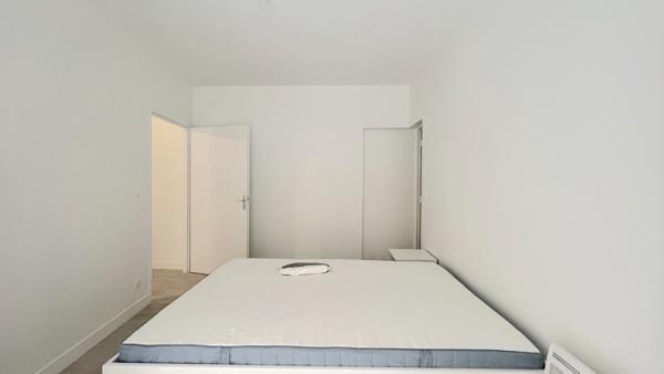 A VENDRE IMMEUBLE DE 3 APPARTEMENTS - SECTEUR BORDEAUX CAPUCINS / NANSOUTY , Bordeaux A VENDRE IMMEUBLE DE 3 APPARTEMENTS - SECTEUR BORDEAUX CAPUCINS / NANSOUTY , Bordeaux