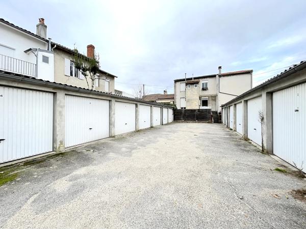 A VENDRE GARAGES INDIVIDUELS - BORDEAUX BARRIERE DE TOULOUSE , Bordeaux A VENDRE GARAGES INDIVIDUELS - BORDEAUX BARRIERE DE TOULOUSE , Bordeaux