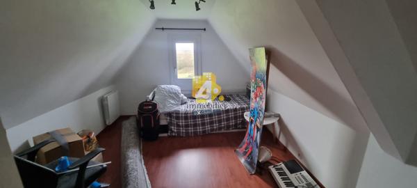 Maison - 7 pièces - 142 m²