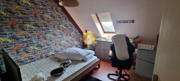 Maison - 7 pièces - 142 m²