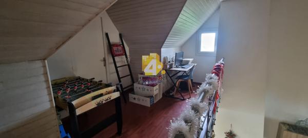 Maison - 7 pièces - 142 m²