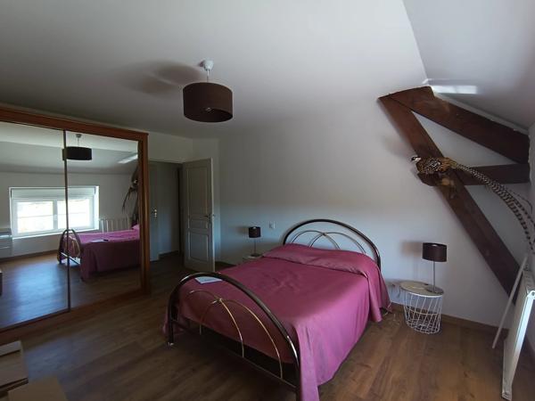 Maison de village rénovée – 4 chambres + grange aménageable – Proche Montmorillon