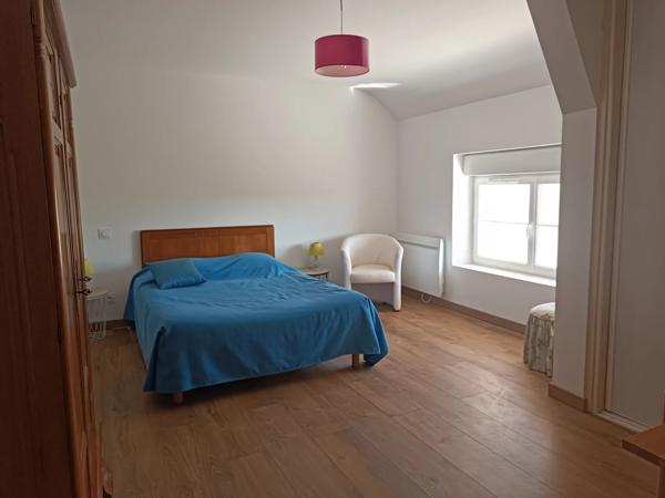 Maison de village rénovée – 4 chambres + grange aménageable – Proche Montmorillon