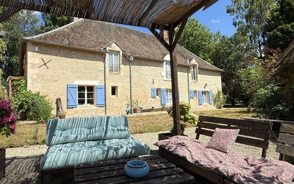 Maison à vendre    11 pièces • 416 m2 Saint-Cosme-en-Vairais