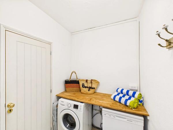 Charmante maison en pierre avec trois chambres et deux salles de bains