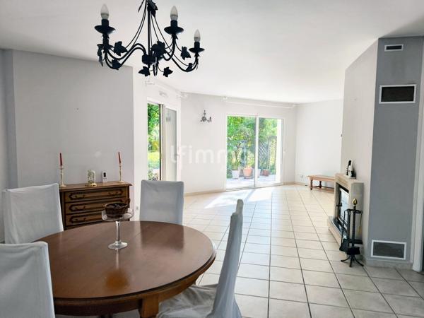 Maison de 134 m² sur une parcelle de 1,7 hectares.