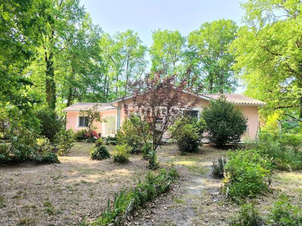Maison de 134 m² sur une parcelle de 1,7 hectares.