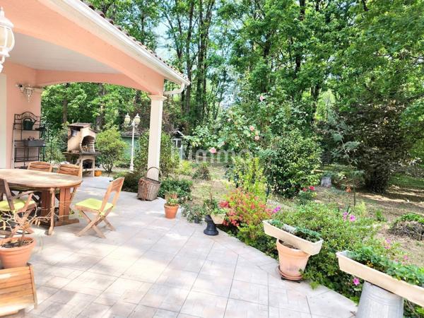 Maison de 134 m² sur une parcelle de 1,7 hectares.