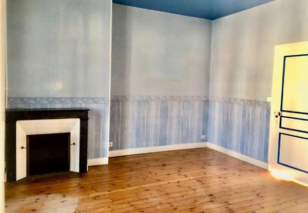 Immeuble à LIMOGES, 87000 - 169m²