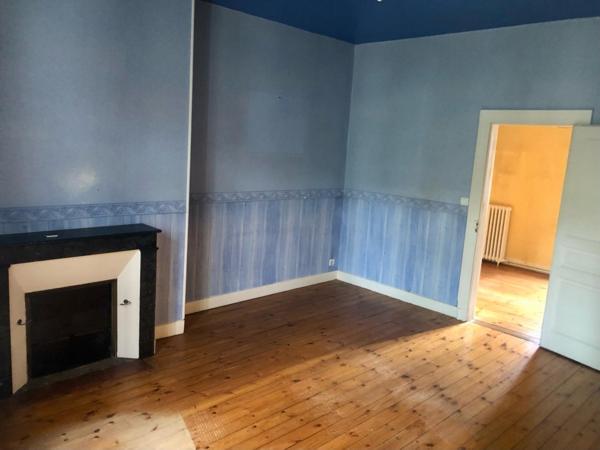 Immeuble à LIMOGES, 87000 - 169m²