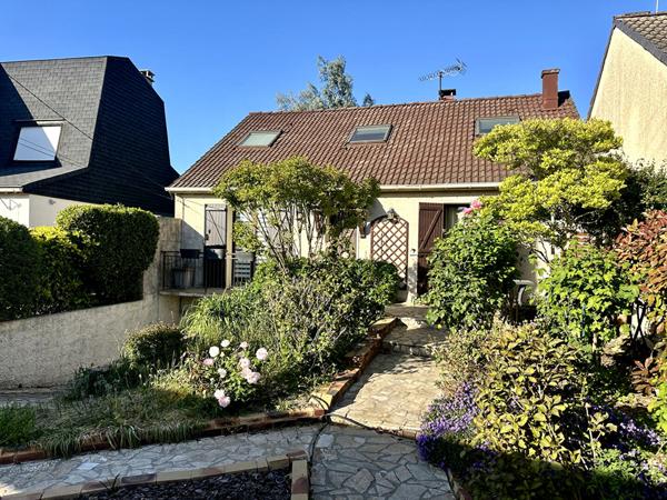MAISON 5 PIÈCES DE PLAIN-PIED AVEC SOUS-SOL TOTAL