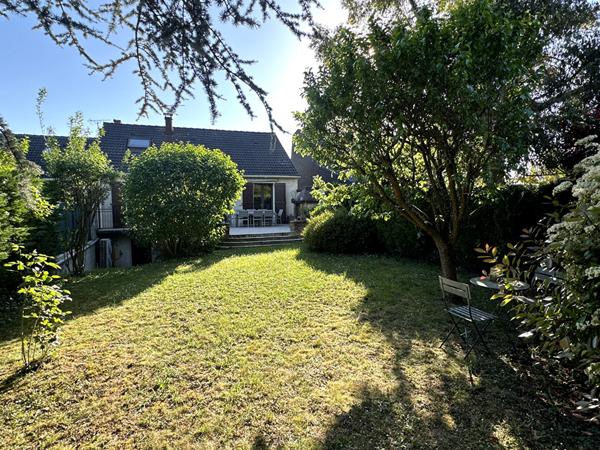 MAISON 5 PIÈCES DE PLAIN-PIED AVEC SOUS-SOL TOTAL