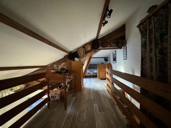 Appartement avec parking et terrasse dans une résidence sécurisée, à proximité du centre-ville d'Aix-en-Provence