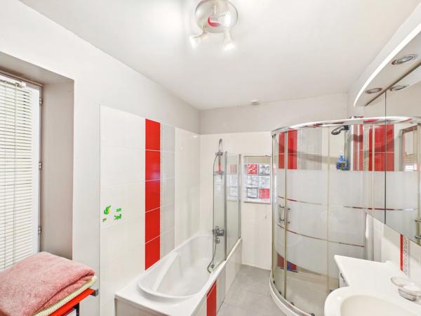 Propriété équestre avec 5 chambres, excellentes écuries et 19.5ha