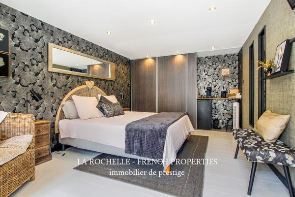 Maison de caractère de 190 m² avec piscine, dépendances et activité d'hôte — Marais Poitevin