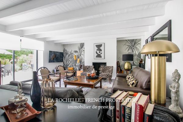 Maison de caractère de 190 m² avec piscine, dépendances et activité d'hôte — Marais Poitevin