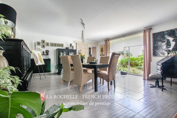 Maison de caractère de 190 m² avec piscine, dépendances et activité d'hôte — Marais Poitevin