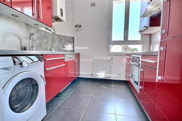 Vente                                                      Appartement
                        
                     3 pièces                      53 m2                     à Asnières-sur-Seine