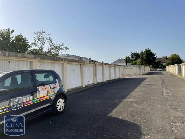 Parking à louer Tours (37100)