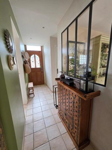 Vente                                                      Maison
                        
                     6 pièces                      131 m2                     à Luzarches