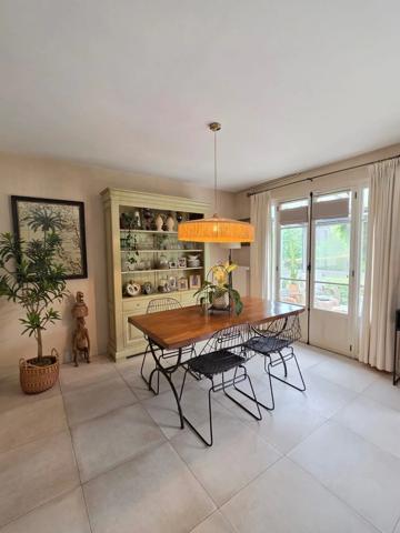 Vente                                                      Maison
                        
                     6 pièces                      131 m2                     à Luzarches