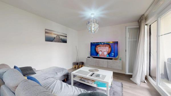 Location                                                      Appartement
                        
                     2 pièces                      46 m2                     à Savigny-le-Temple