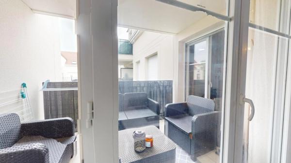 Location                                                      Appartement
                        
                     2 pièces                      46 m2                     à Savigny-le-Temple