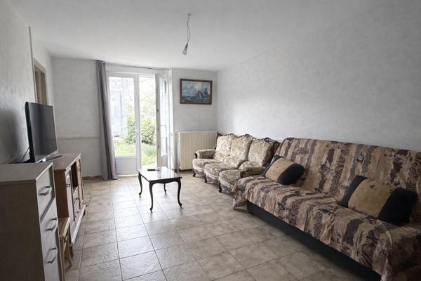 Charmante maison avec jardin et dépendances – Beau potentiel
