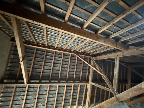 Charmante maison avec jardin et dépendances – Beau potentiel